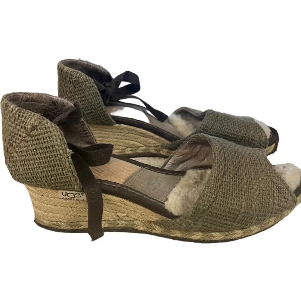 UGG AUSTRALIA 1652 Mar Espadrille Ankle Tie Wedge Woven Green Sandals Sz 7